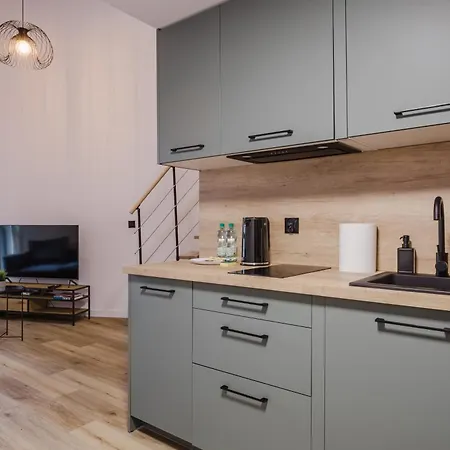 Osiedle Piastowskie Mezzanine By Bookinghost Познань