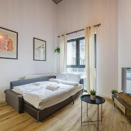 Osiedle Piastowskie Mezzanine By Bookinghost Poznań