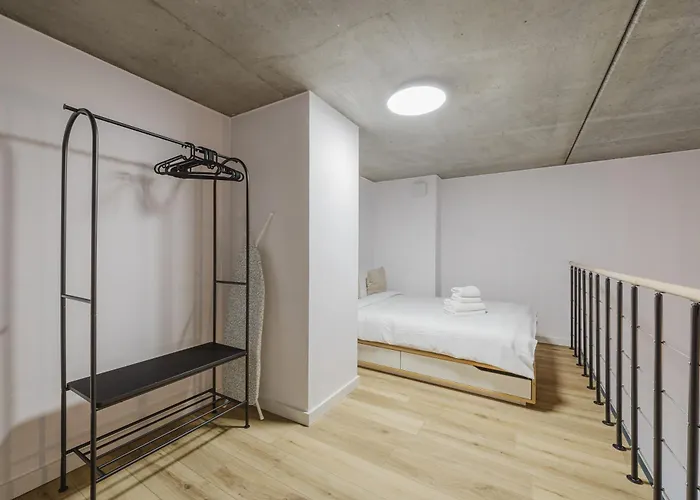 Osiedle Piastowskie Mezzanine By Bookinghost * 波兹南