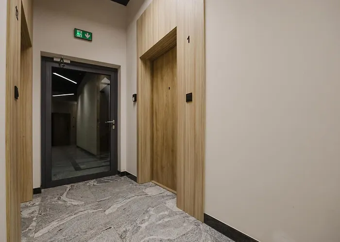 Osiedle Piastowskie Mezzanine By Bookinghost * 波兹南